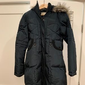 Kimi + Kai maternity down coat (S)